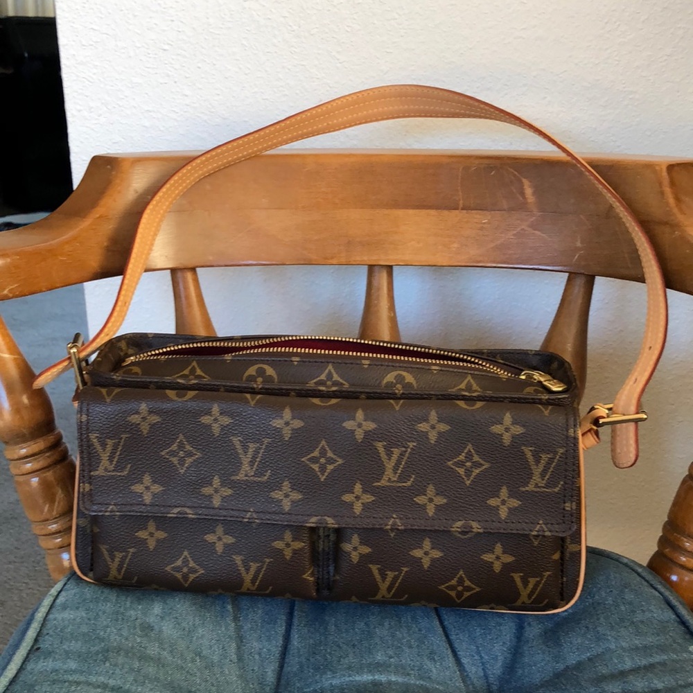 Louis Vuitton Viva Cite mm leather shoulder bag